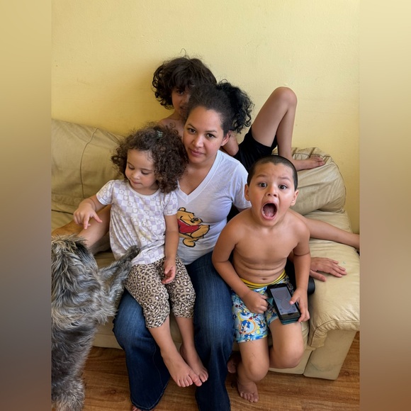 Meet your Poshers - Picture 4 of 6